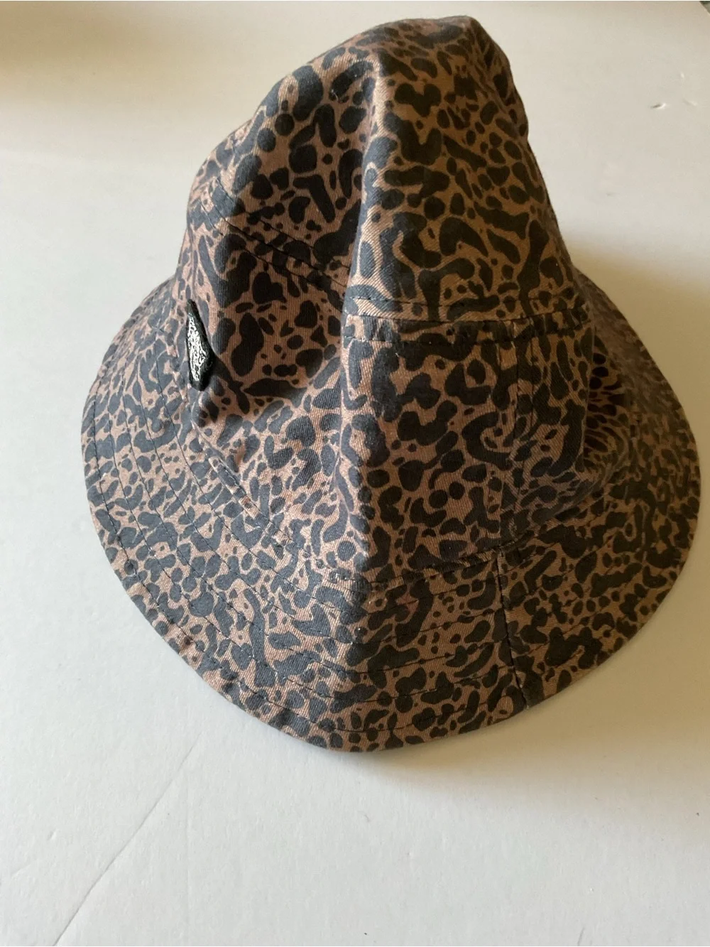 LITA BY CIARA WOMENS BUCKET HAT LEOPARD PRINT BROWN GRAY OS NWOT